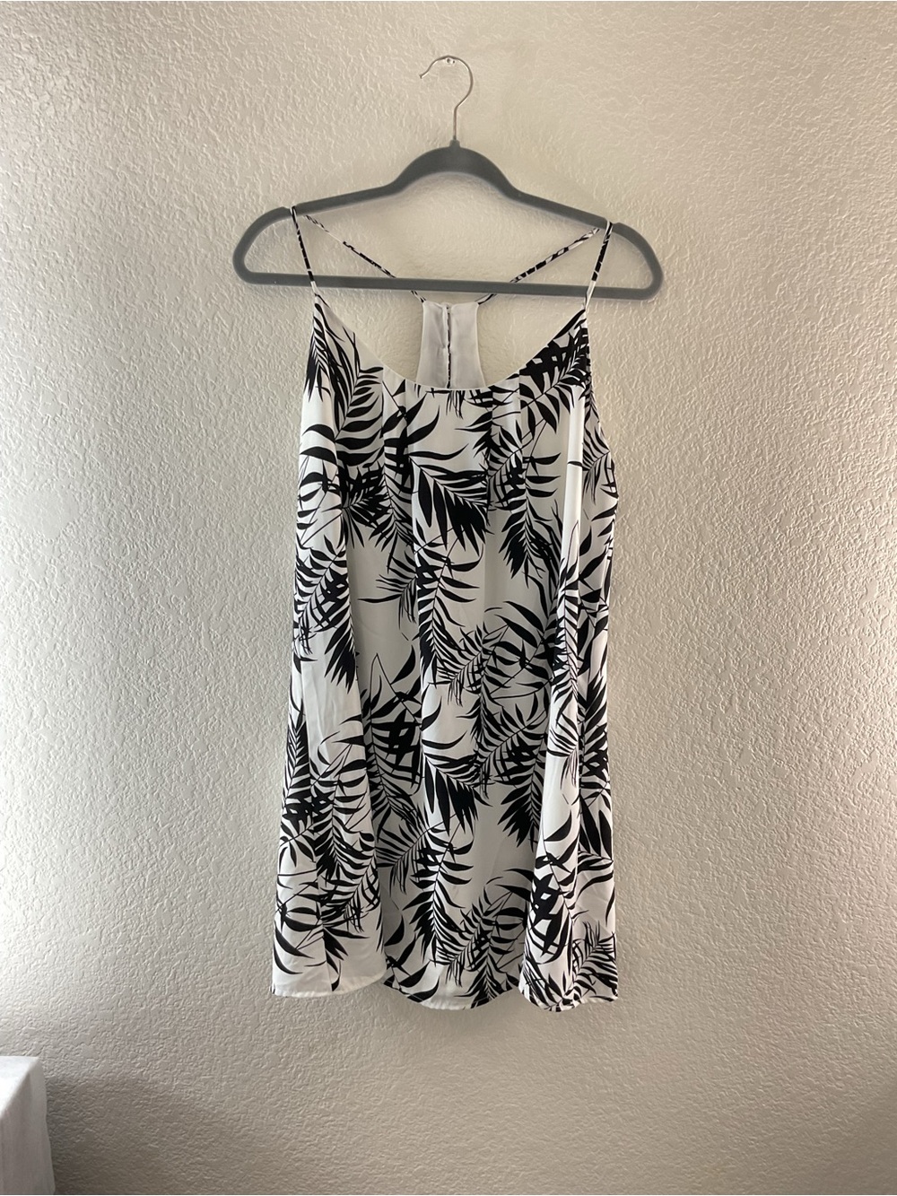 Lucy Love Black White Palm Leaf Cami Shift Mini Dress Tropical Beach Resortwear